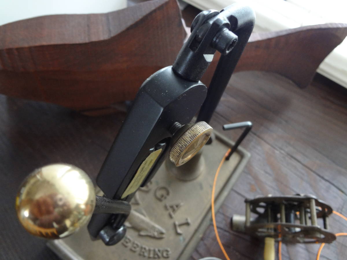 ☆「閉店」備品処分□REGAL VISE/Fly Fishing・フライタイイング