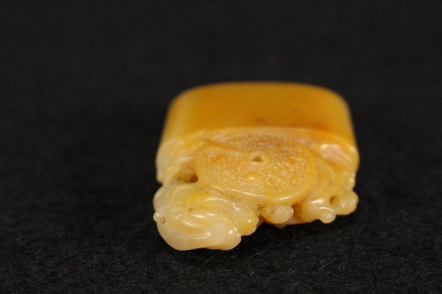 金閣】中国美術 黄砡石 刻 獅子 印材 高4.5cm 旧家蔵出(LB970) 獅子