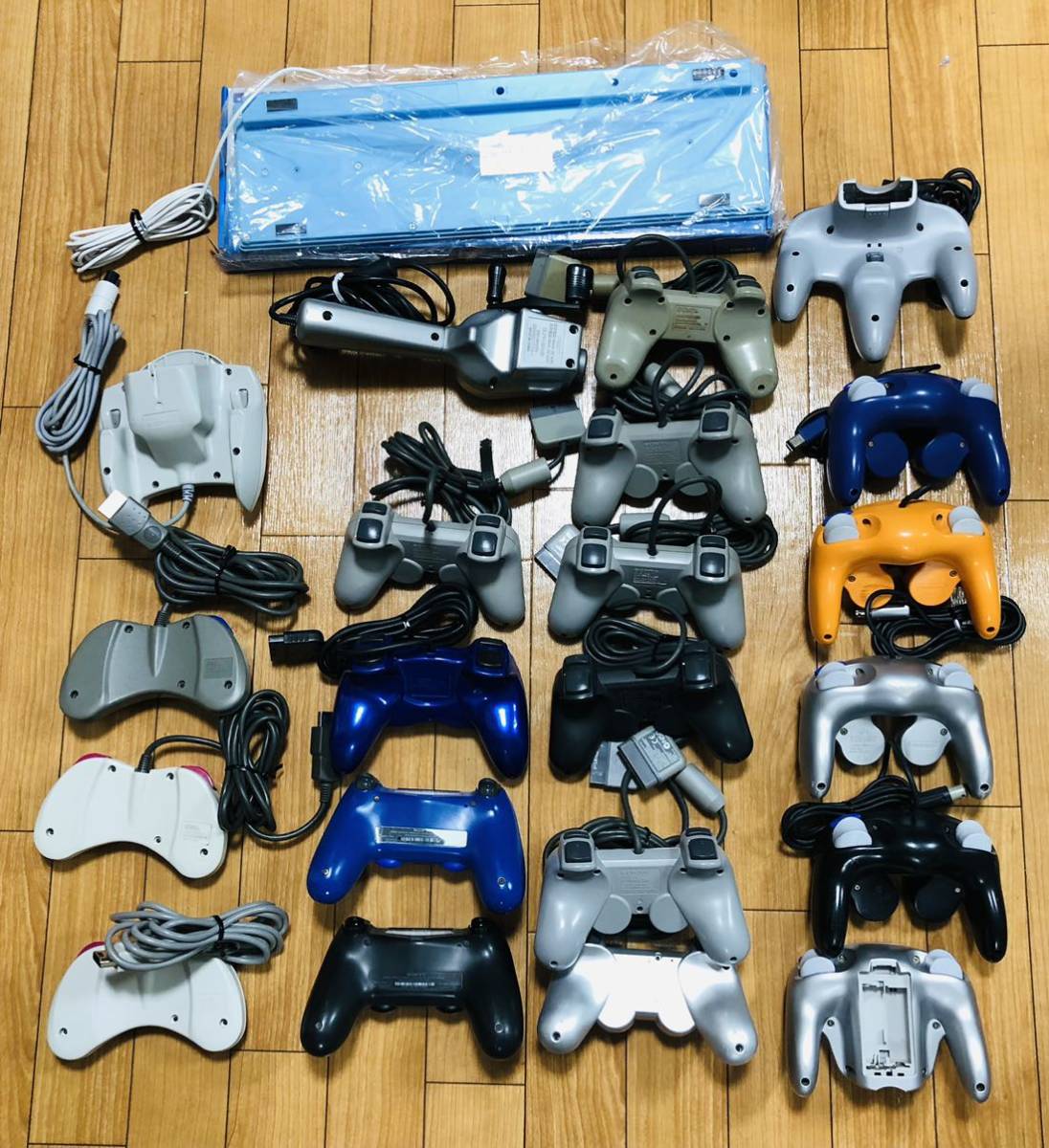 PS3 ウ〜ン PS4 コントローラーまとめ売り 