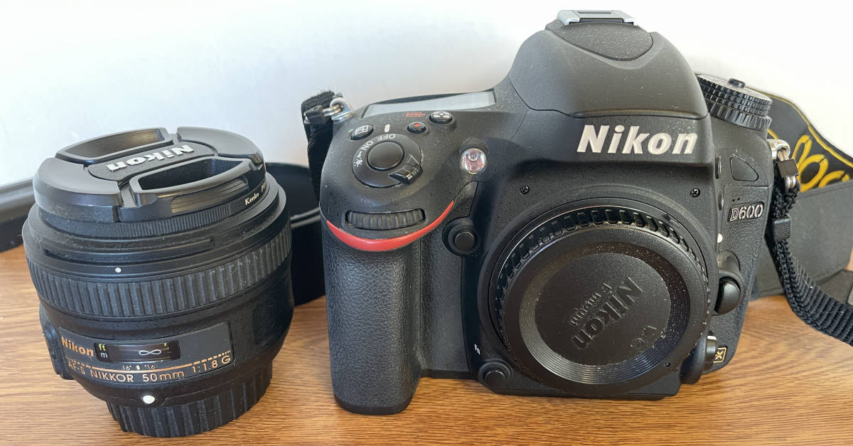 NikonD600 デジタル一眼レフカメラ + レンズ3つ、カメラバッグ付き NikonD600 デジタル一眼レフカメラ + レンズ3つ、カメラバッグ付き