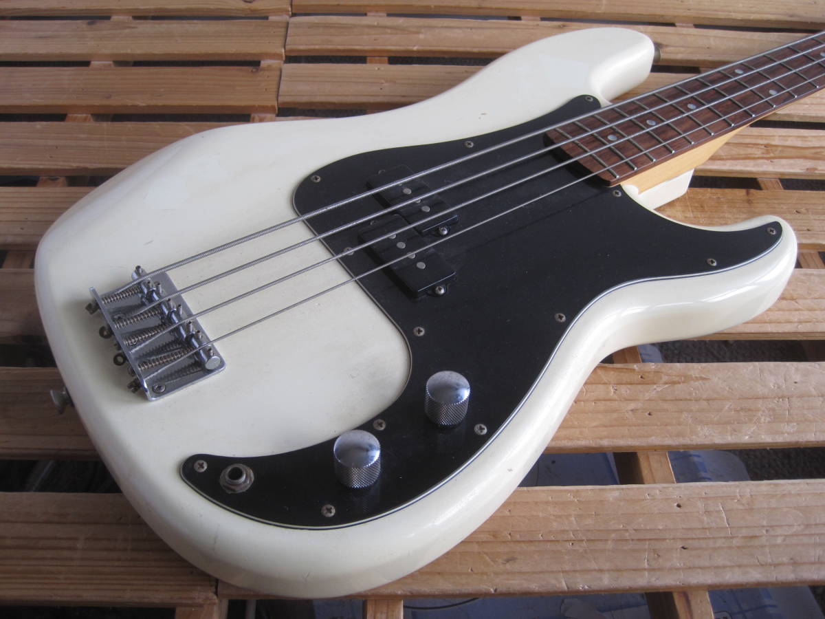 Squier by Fender(スクワイアー フェンダー)PRECISION BASS OWH 白系★プレシジョンベースモデル エレキベース 中古品