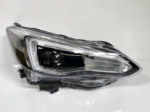 インプレッサスポーツ　GT2右側ライト インプレッサ GT2 GT7 GK2 GK6 後期 純正 右ヘッドライト 右ライト RH