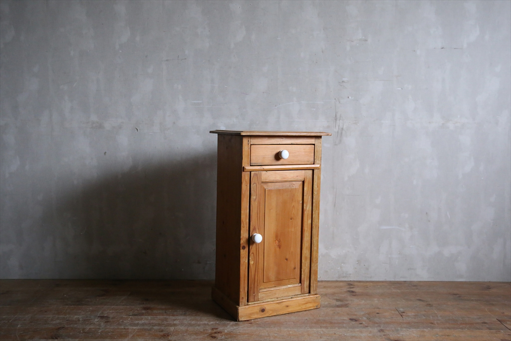 英国アンティーク◇古木サイドキャビネット/白木飾り棚/木製ナイトテーブル机/店舗什器ディスプレイ台/イギリスヴィンテージビンテージ家具