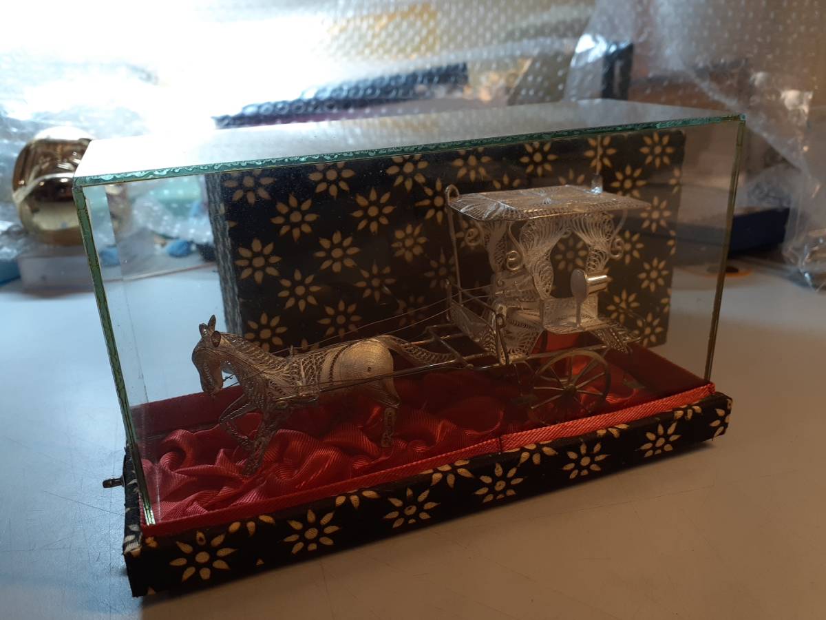 【純銀 925刻印】 銀線細工 フィリグリー 馬車 置物 重量651g 銀製の馬車 銀細工 925銀 ケース入り 大きな写真あり 1円 置物 925