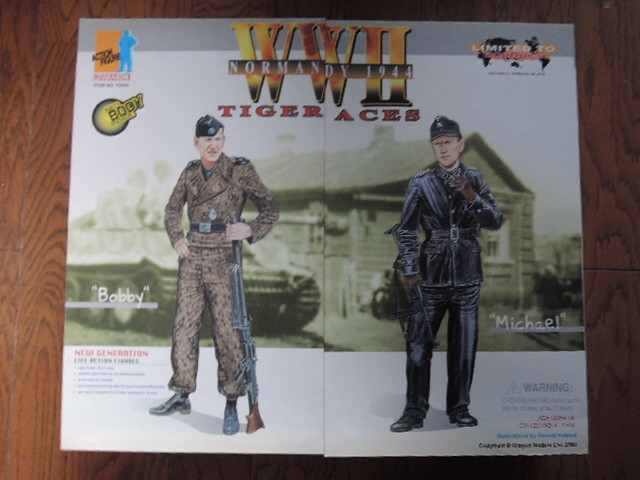 DORAGON/ドラゴンWWⅡミリタリーフィギュア　ドイツ親衛隊戦車兵　２体セット