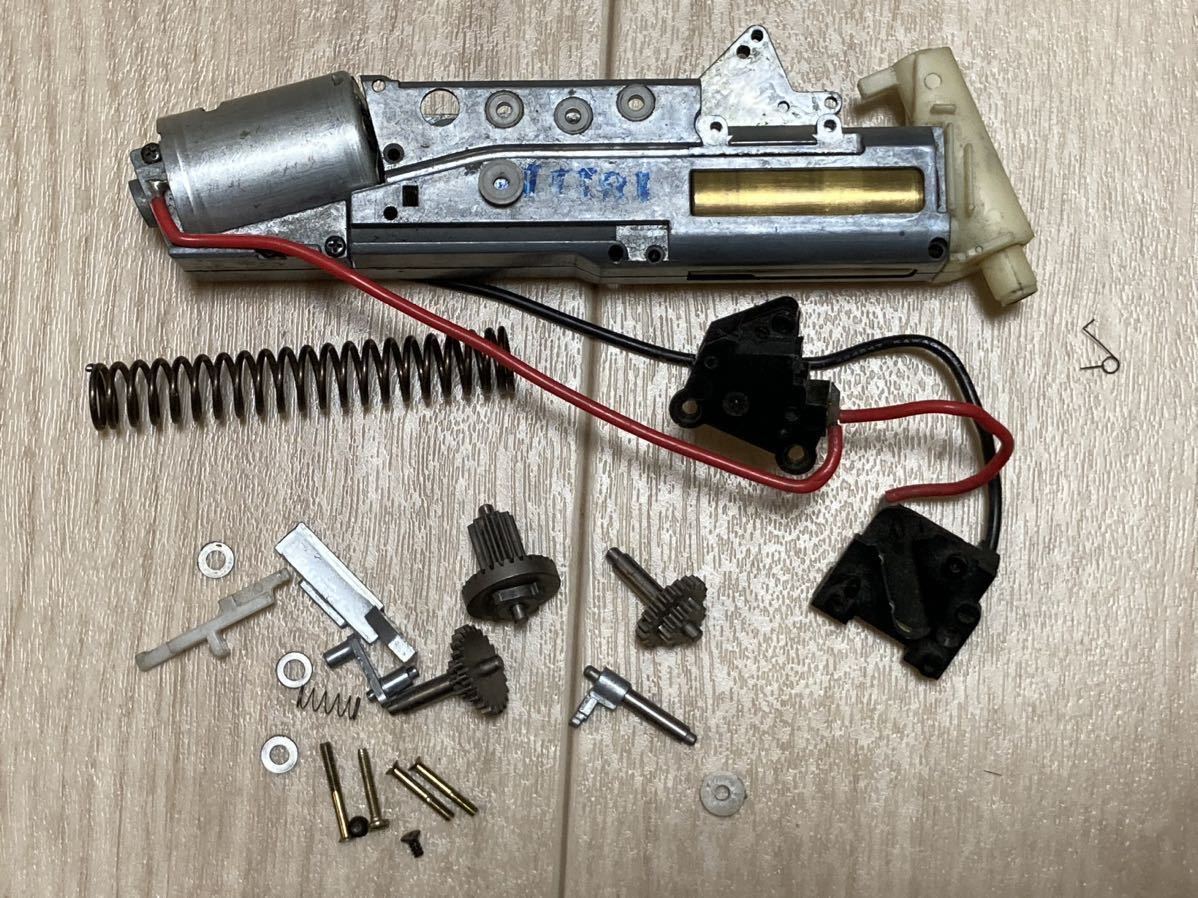 東京マルイ 18歳以上用 電動ハンドガン グロック18C ジャンクパーツ