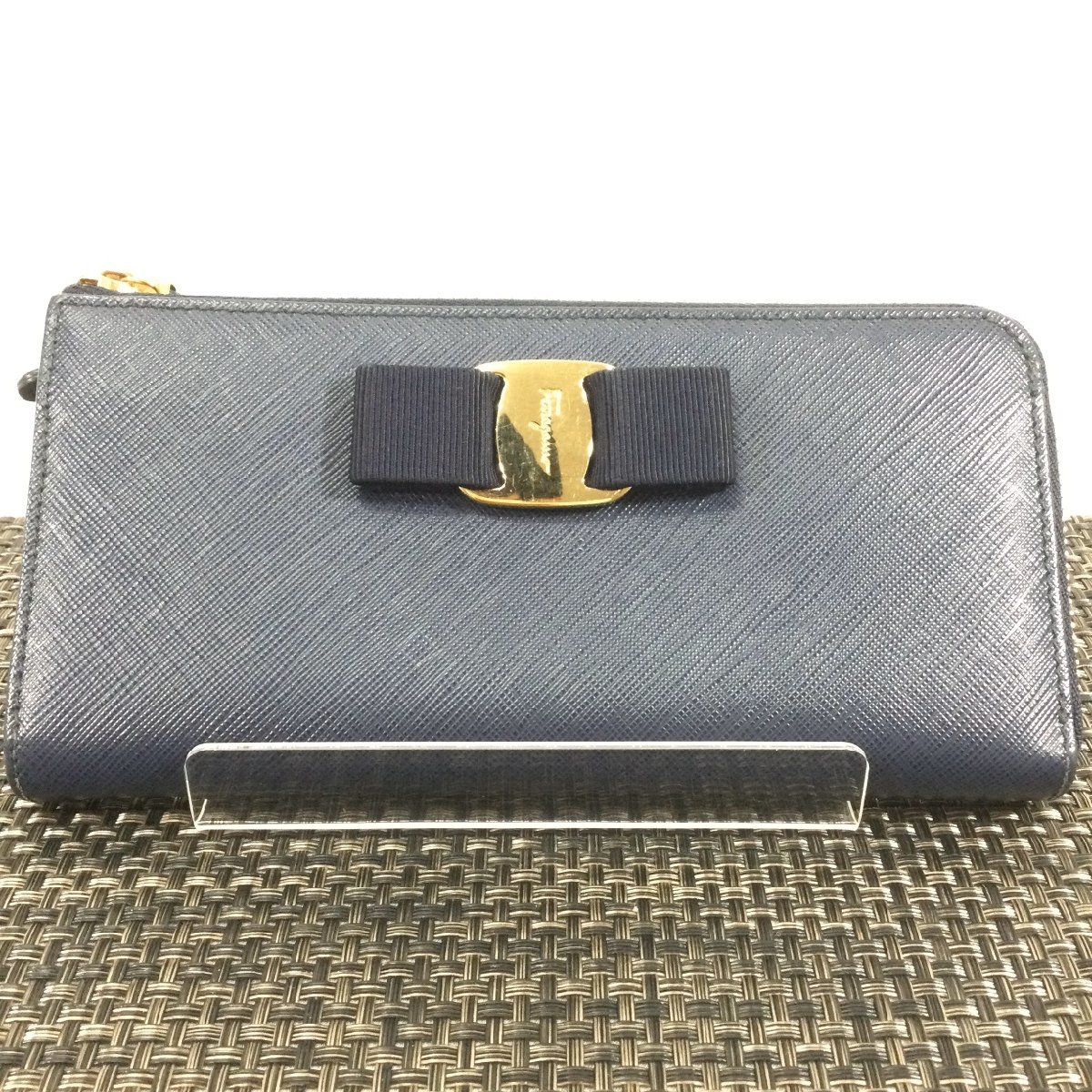 現状保管品/TO】Ferragamo フェラガモ ヴァラ JP22-C127 長財布 