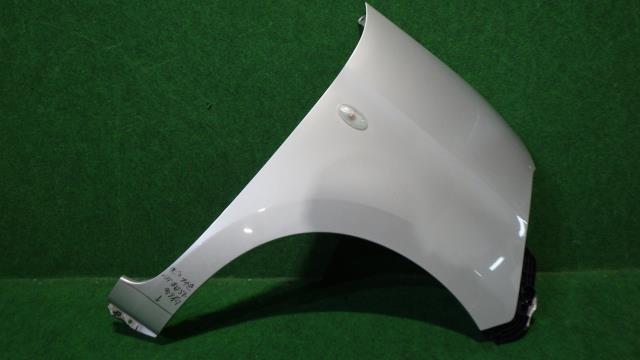 スペーシア DBA-MK32S 右　フェンダー Z2S