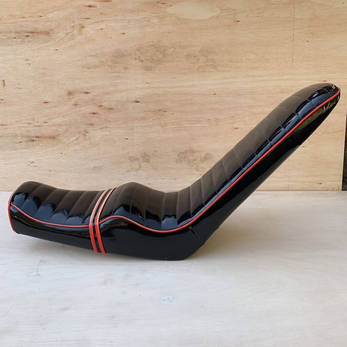 GS400 大川 三段シート ノーマル エナメル黒 赤パイピング 美品 【川口 