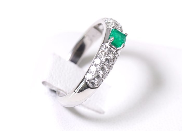 3*B様 刻印本物保証！最高級PT900 天然エメラルド1.94ct ダイヤ0. C-62☆Pt900 プラチナ エメラルド0.276ct/ダイヤモンド0.42ct リング