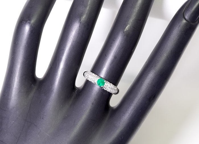 C-62☆Pt900 プラチナ エメラルド0.276ct/ダイヤモンド0.42ct リング