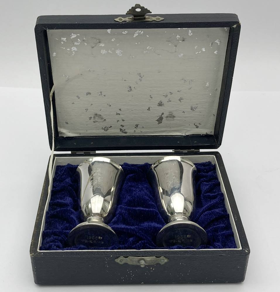 srm）中古保管品！中部電気協会 記念品 シルバー製 銀杯（ショットグラスタイプ）2個セット アンティーク