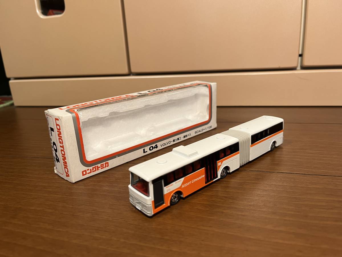 □日本製ロングトミカ L4-2-⑤□ボルボ 富士重工 連節バス□☆VOLVO