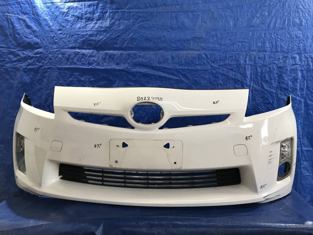 トヨタ　プリウス　ZVW30 フロントバンパー　52119ー-47080