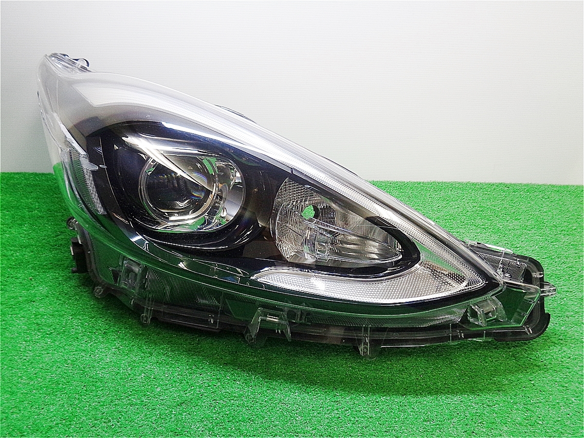 NHP10 アクア右 ヘッドライト ヘッドランプ.KOITO 52-312 R20704