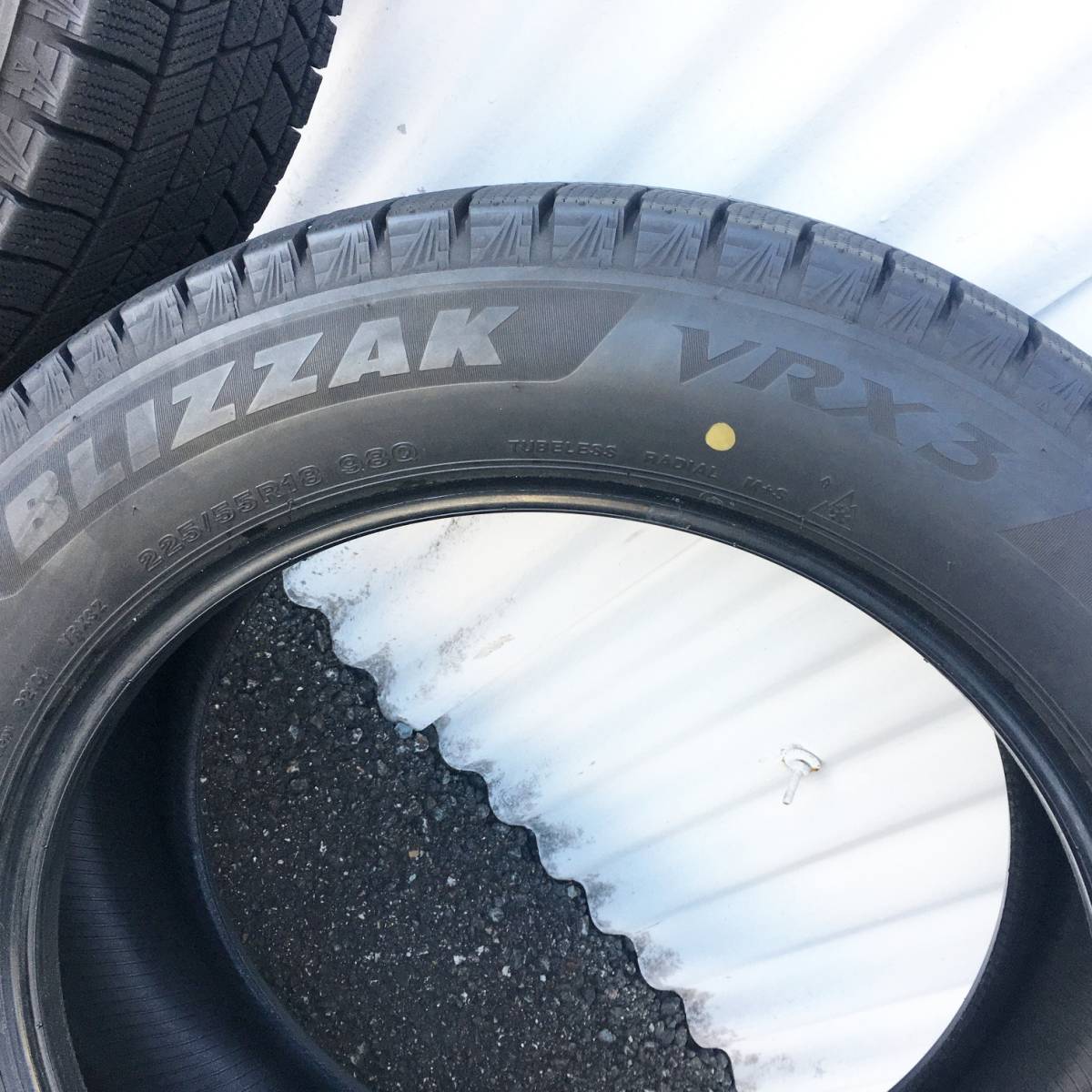 スタッドレスの最高峰！ ブリジストン ブリザック VRX3 225/55R18 