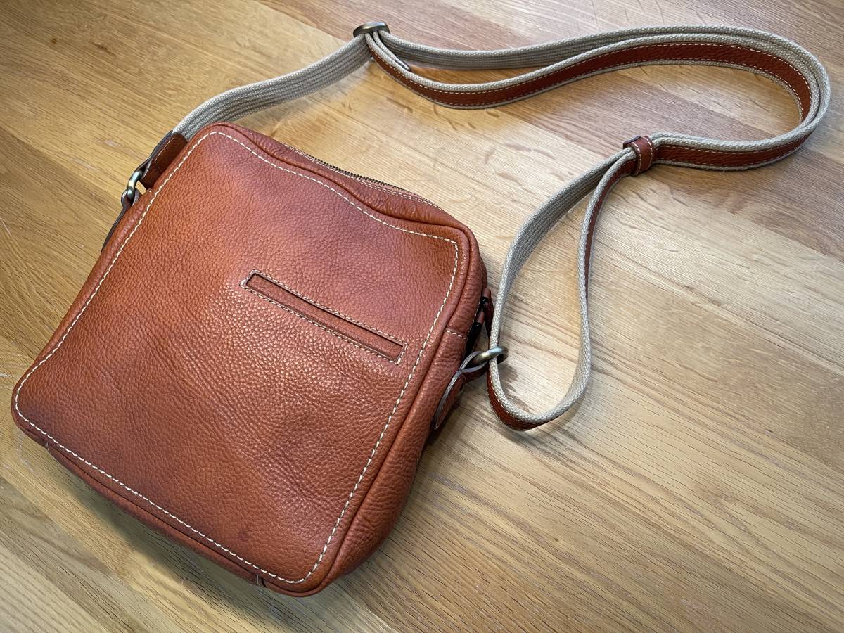 土屋鞄　トーンオイルヌメ　ジップトップショルダー　ブラウン！！