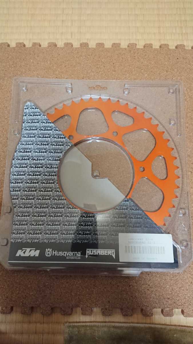 KTM リアスプロケット 52T 7771015105204 【公式通販】