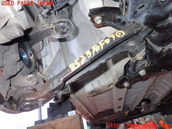2UPJ-85235176]フィアット・500(31209)右フロントロアアーム1 中古 Fiat 500X Cap 0 1 2