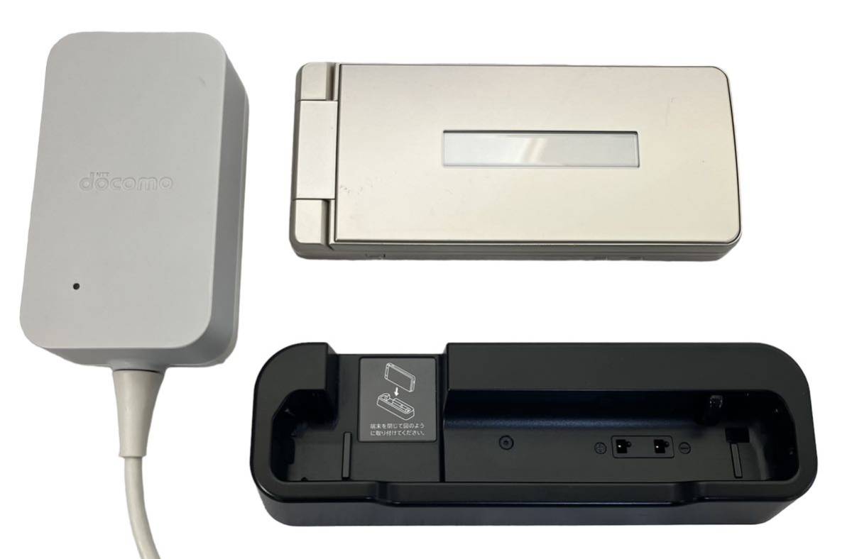 Sharp Sh02l SHARP AQUOSケータイ SH-02L シルバー 充電器 充電ホルダー付 判定(携帯電話)|売買されたオークション情報、yahooの商品 ...