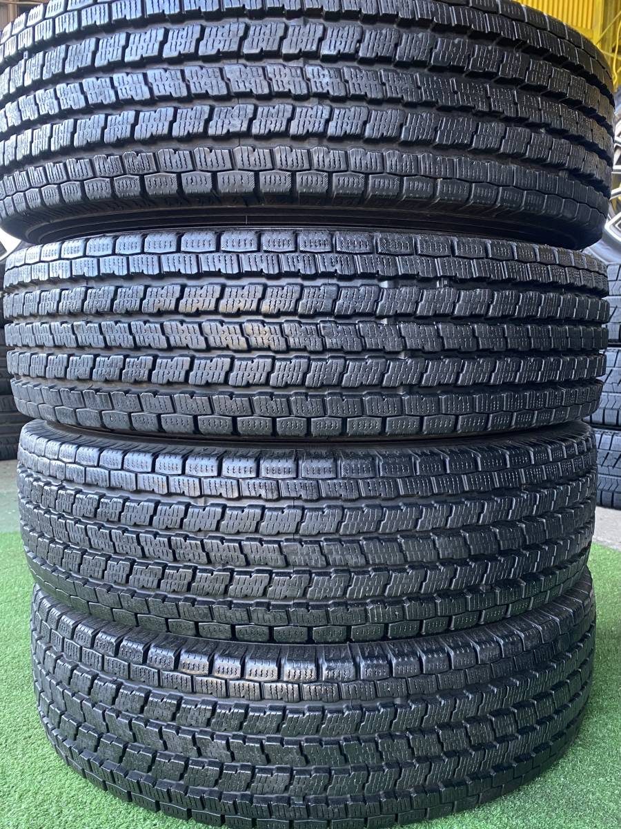 195/80R15 スタッドレスタイヤ バリ山　ヨコハマ　ice GUARD IG91 ハイエース　キャラバン　2020タイヤ4本