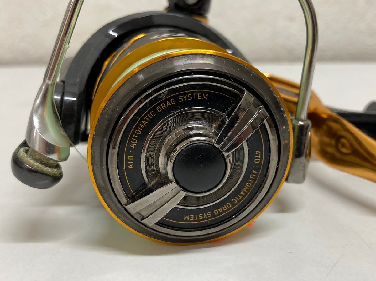 2415-2 DAIWA ダイワ スピニングリール ラグザス 3000H-LBD 中古