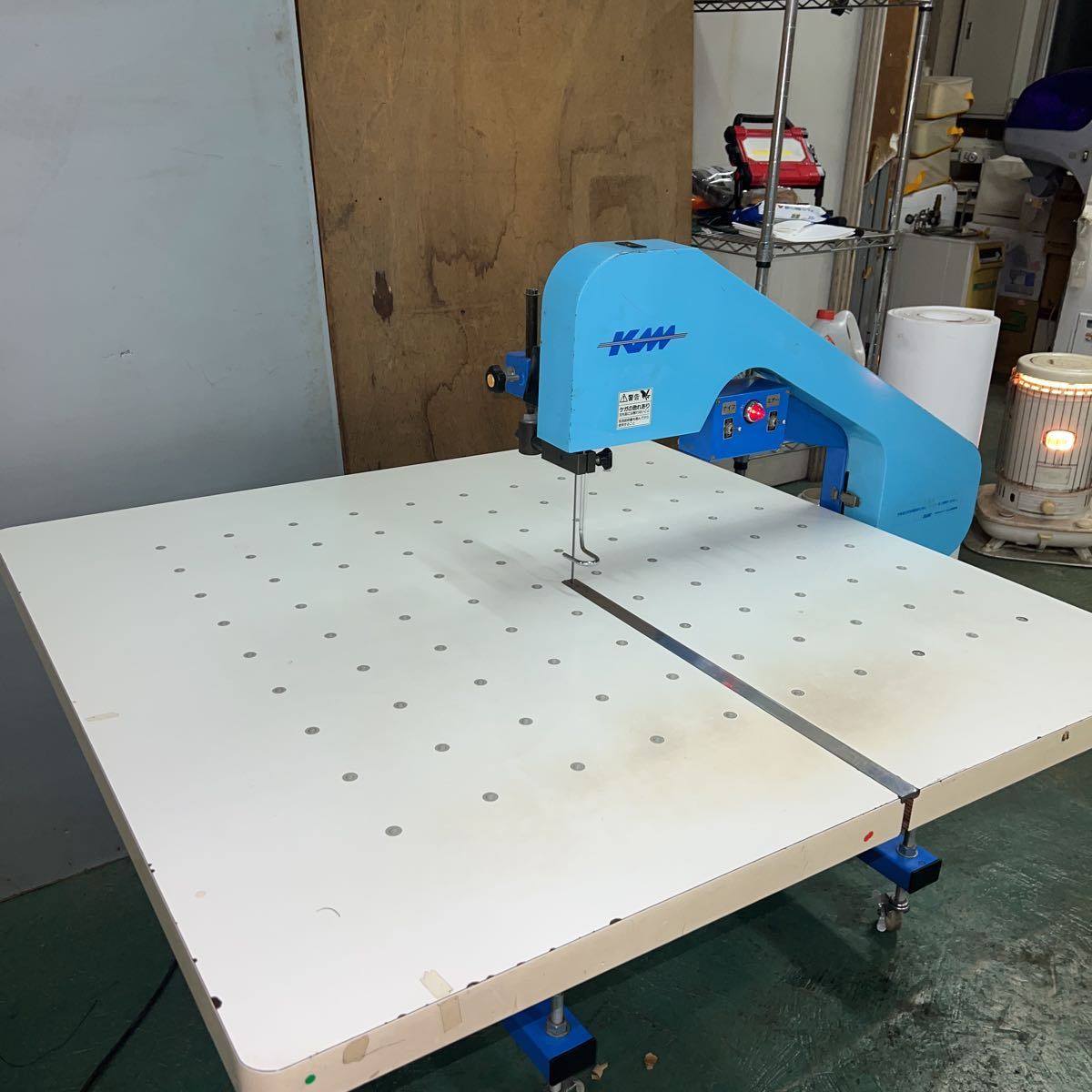 23011401 KM ケーエム　BK-550 バンドナイフ　裁断機　　動作良好