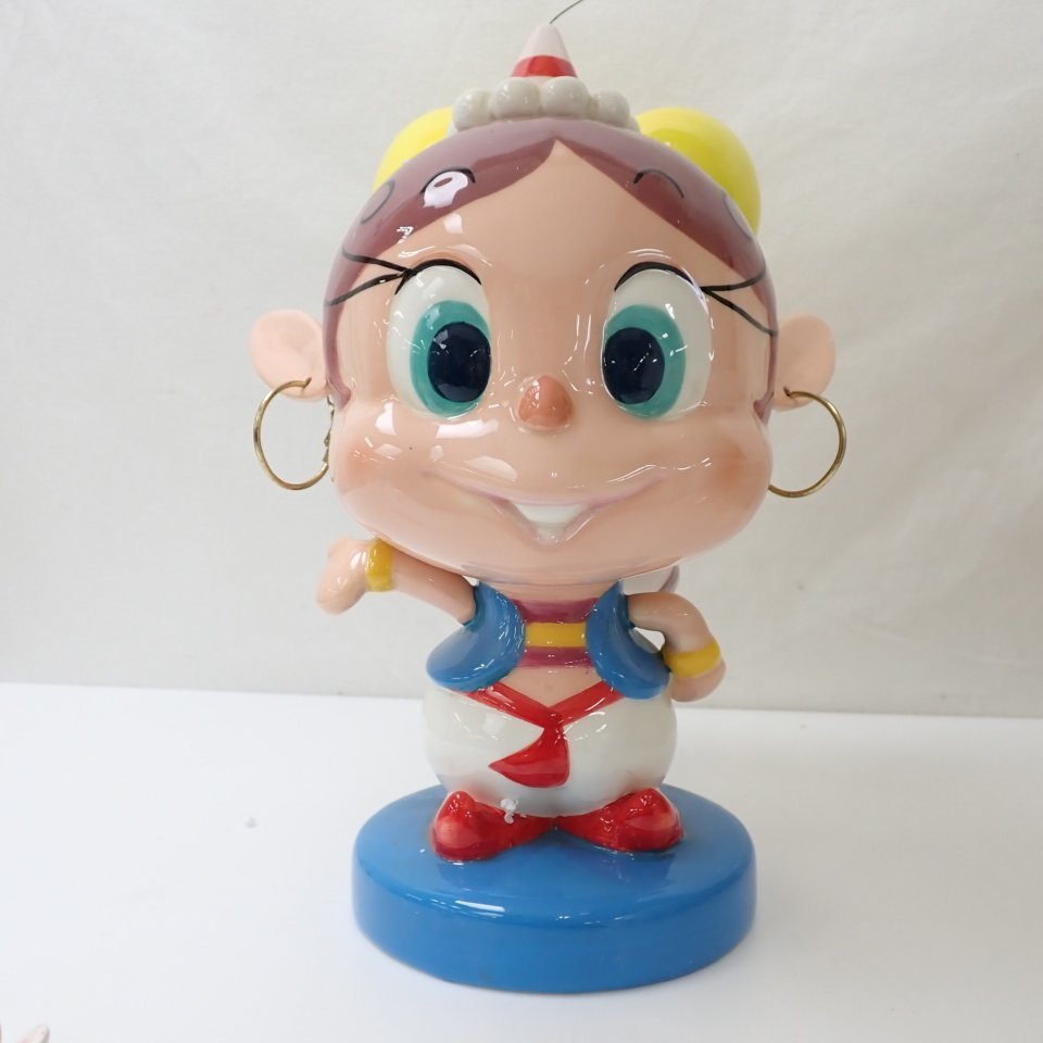 ☆ハクション大魔王 よばれてとびでて アクビちゃん 陶器製 貯金箱