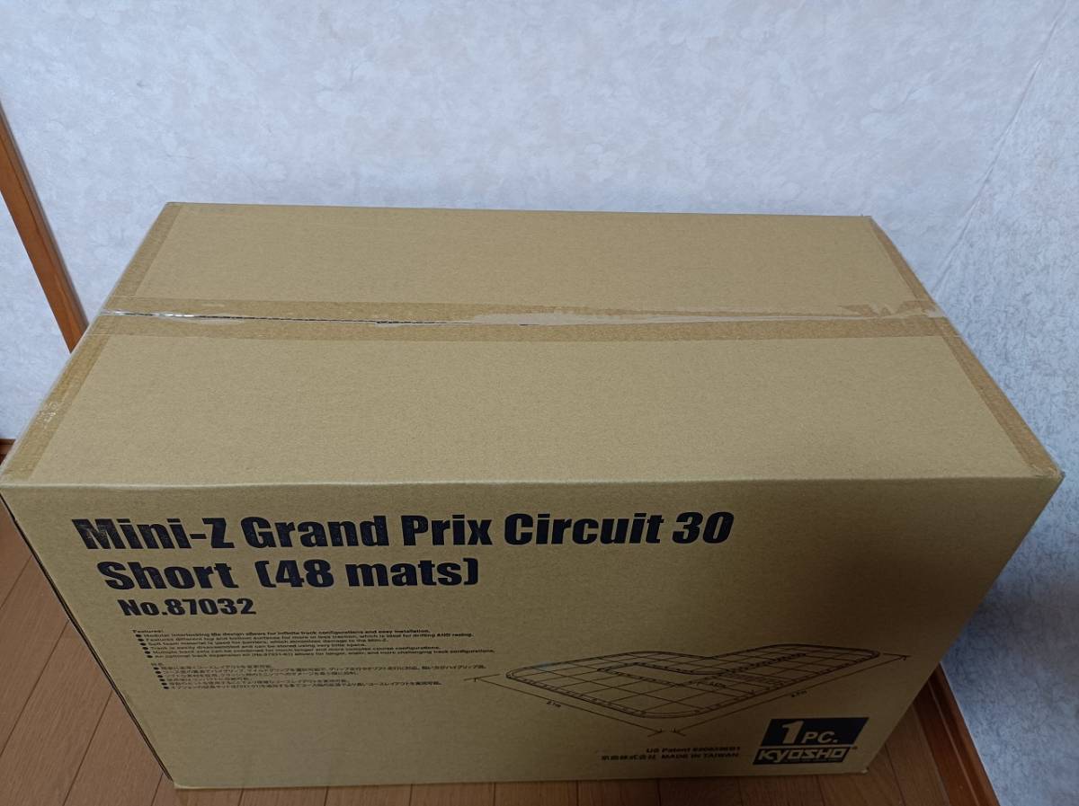 京商 ミニッツグランプリサーキット 30 ショート48マット MINI-Zの入札  