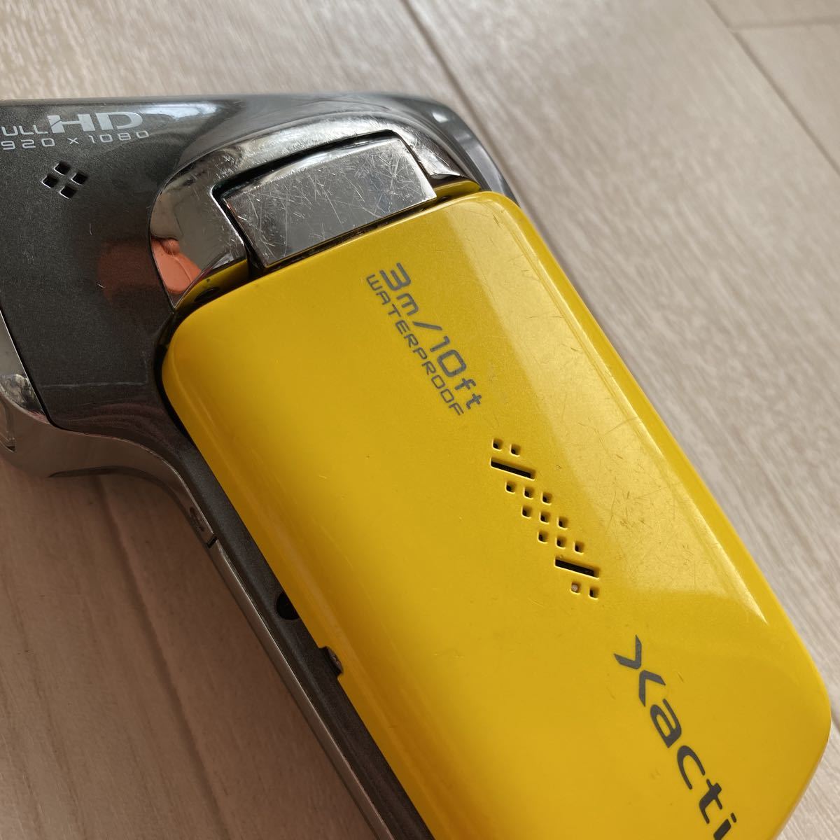 ☆外観良好☆ SANYO Xacti DMX-CA100 イエロー デジタルビデオ ☆外観良好☆ SANYO Xacti DMX-CA100 イエロー デジタルビデオ