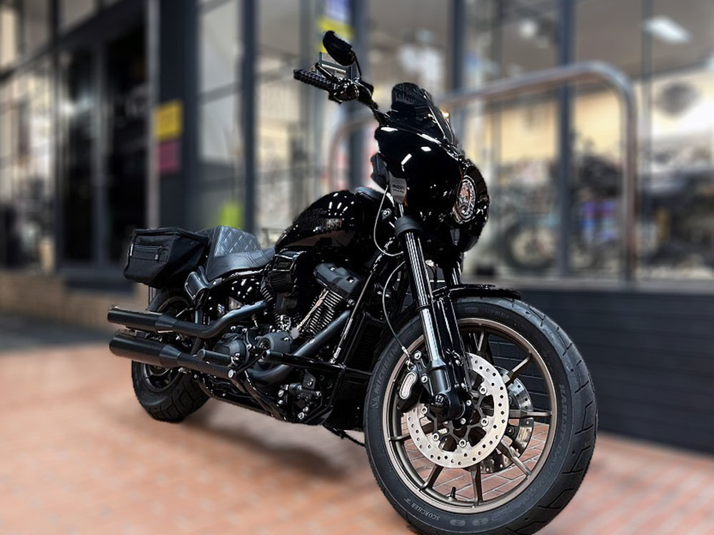 【お買い得，HOT】 お待たせしました FXLRS 専用 T-SPORT フェアリング ポン付けセット 15インチシールド ヘッドライトシュラウド付き ローライダーS LOWRIDER
