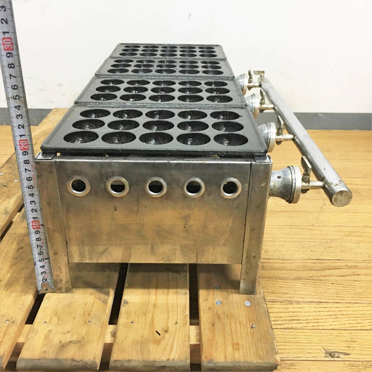 ①良品 IKK 業務用 たこ焼き器 154S プロパン 15穴×4連 鉄鋳物