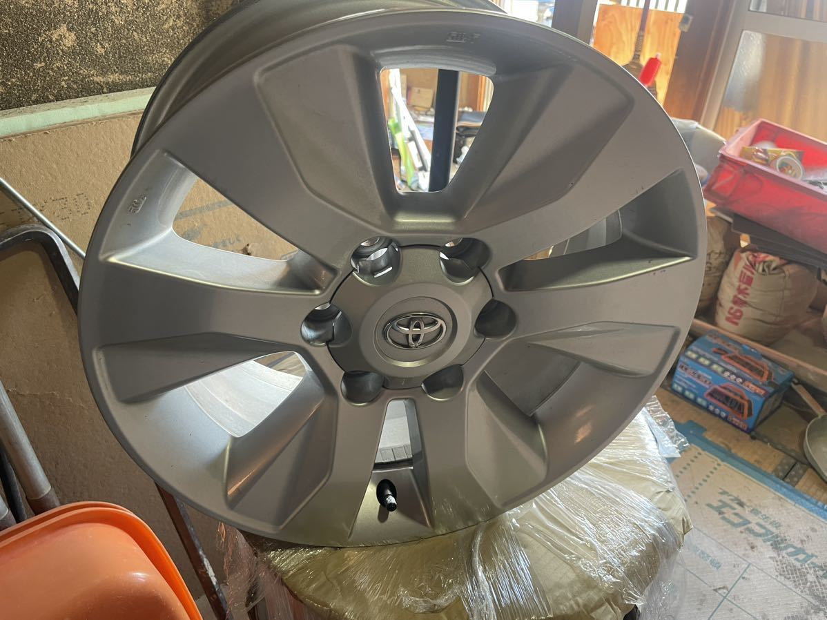 トヨタ　ハイラックス　純正ホイール　17インチ　ハイエース 200系 