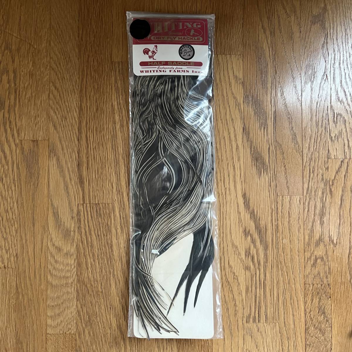 ホワイティング　ハックル　ブロンズ1/2 サドル　シルバーバジャー_1