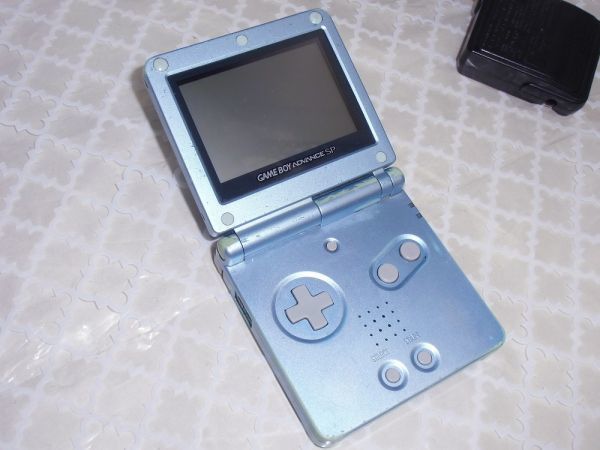 00149 【ジャンク品】任天堂 Nintendo ゲームボーイアドバンスSP 本体