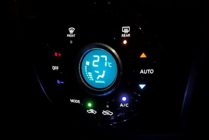 ノート エアコンパネル E12 e-POWER e ホワイトLED打ち LED打ち替え