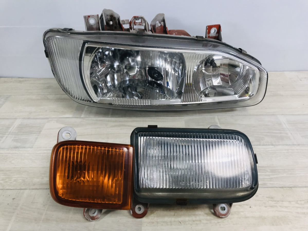 日産 UDトラックス クオン LKG-LGK5XAK へッドライト HID 日産 UD クオン HID ヘッドライト ヘッドランプ ウインカー 右側 運転