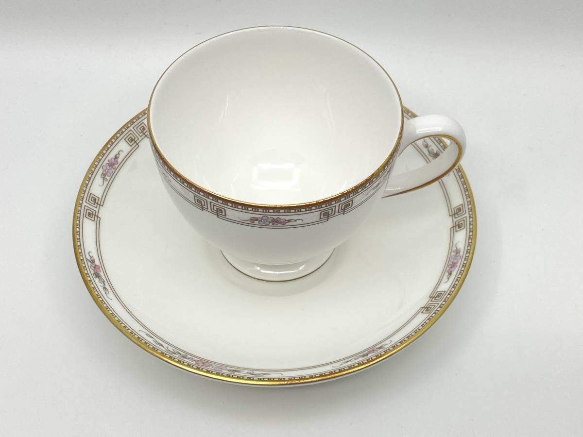 【美品】英国製　ウェッジウッド★コルチェスター★ケーキ皿　3枚 美品英国製 ウェッジウッド☆コルチェスター☆ケーキ皿 3枚