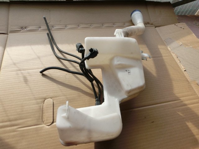 プジョー308 ウォッシャー タンク 平成25年 ABA-T75F02 モーター プレミアム 6万Km　　nn