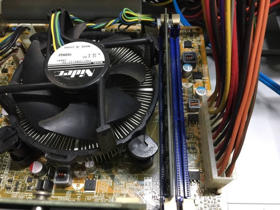 FRONTIER FRM913/23A - Core i7 2600 3.40GHz 4GB 2000GB□現状品