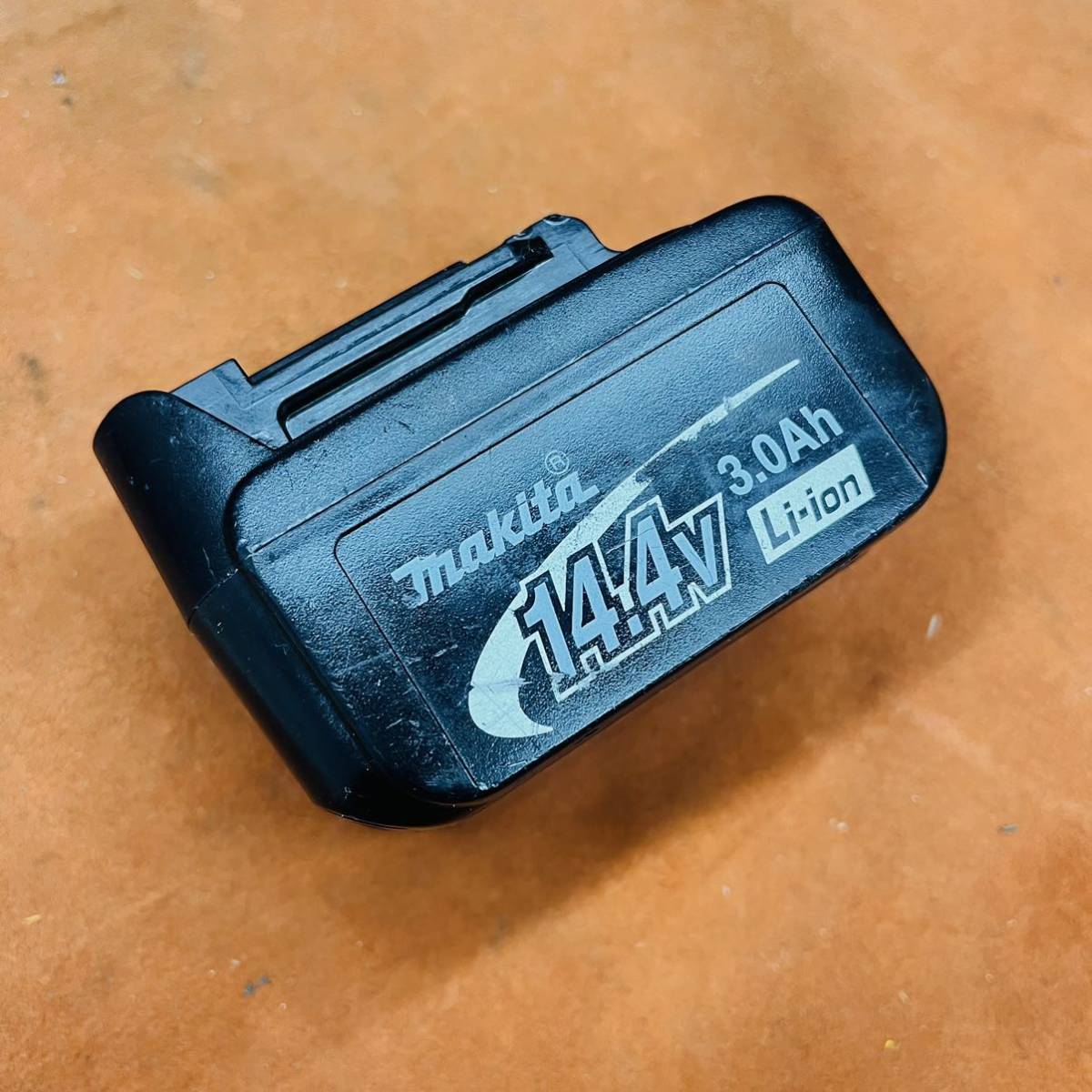 ③中古動作品 makita / マキタ 【 BL1430 】 リチウムイオンバッテリー 純正 14.4V 3.0Ah