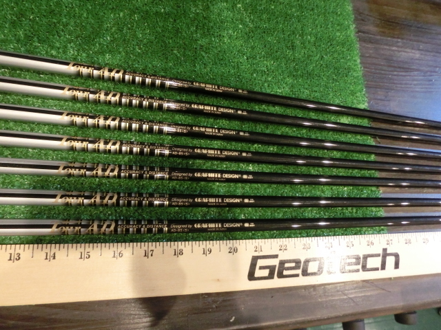 アイアン用カーボンシャフト！グラファイトデザイン　Ｔour AD AD85のＳ　人気の黒金　EVカラー　4-PW用　7本セット　1回抜　グリップ良