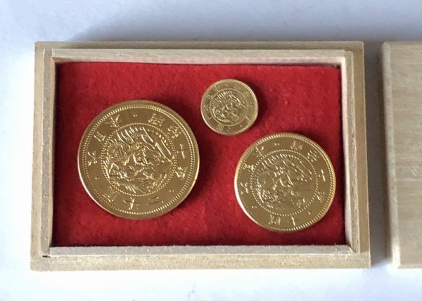 100%新品，本物保証 3枚 全て明治10年 旧20円 旧10円 旧2円 金貨 桐箱入り コレクション2(日本)｜売買されたオークション情報、yahooの商品情報をアーカイブ公開 - オークファン その他