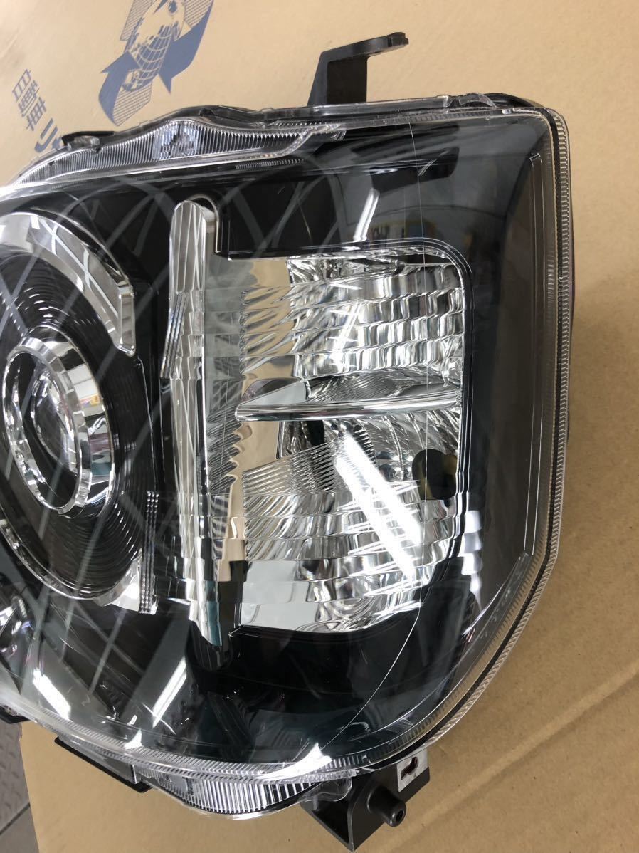 ダイハツLA550S ミラ トコット 左ヘッドライト 純正 KOITO:100 ダイハツLA550S ミラ トコット 左ヘッドライト 純正 KOITO:100