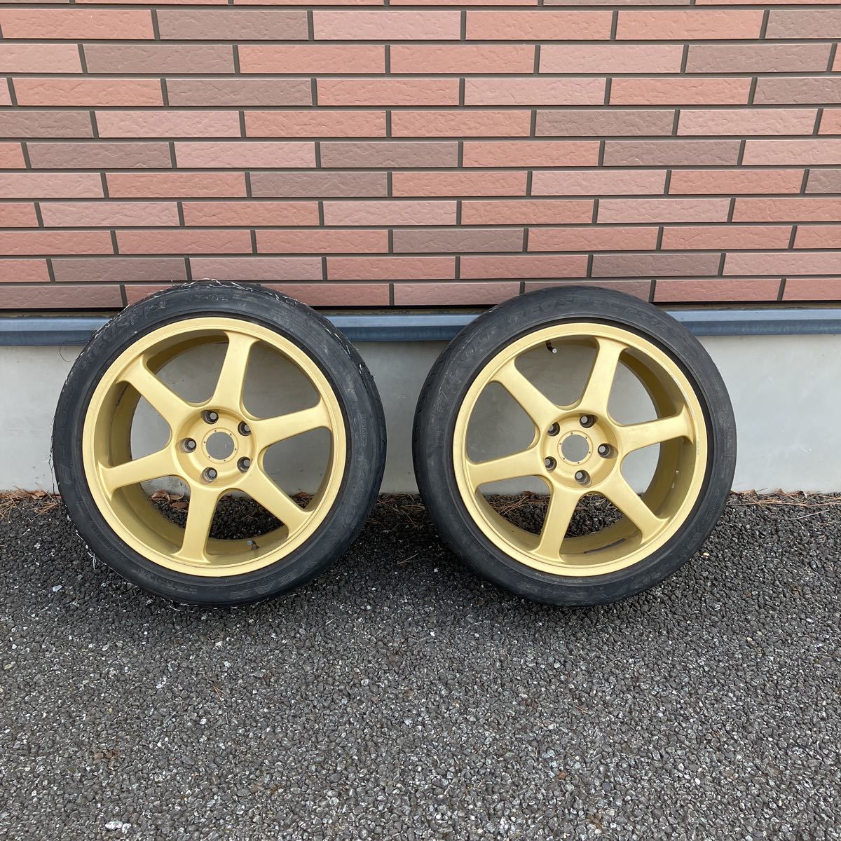 廃盤YOKOHAMA AVS ADVAN model6 ヨコハマ 軽量17インチ8j +40 215/45/17 2