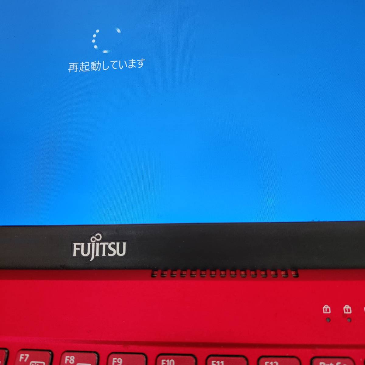 富士通 ノートパソコン Lifebook UH75/C3 ジャンク junk