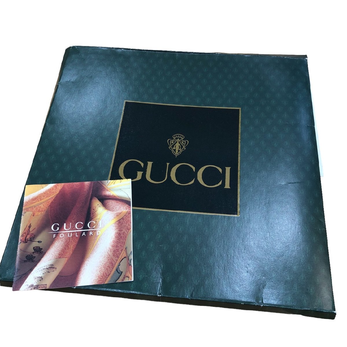 GUCCI 大型 果物 シルク スカーフ タグ付き GUCCI グッチ 未使用 タグ付き 大判シルクスカーフ マルチカラー 果物