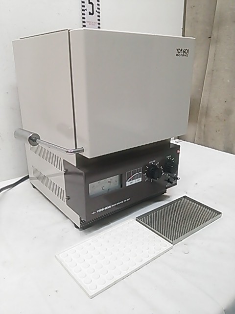 美品/ほぼ未使用/1円スタート！】ヨシダ リングファーネス YDF601 歯科