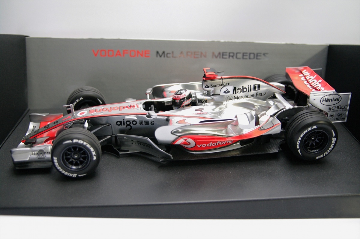 ミニチャンプ 1:18 BMW ザウバー F-1 ボーダフォン マクラーレン