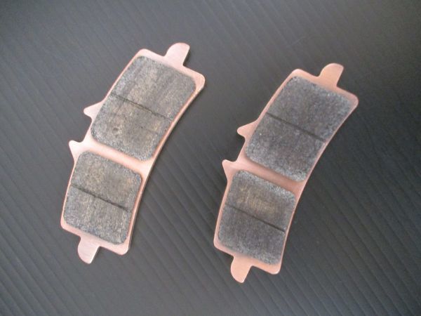 ■メタリカ■ フロントブレーキパッド #7575#spec03#METALLICO#セラミック#カーボン#CBR1000RR-R SP　(0111①)_2